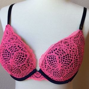 Victoria Secret Very Sexy Push Up Bra NWT